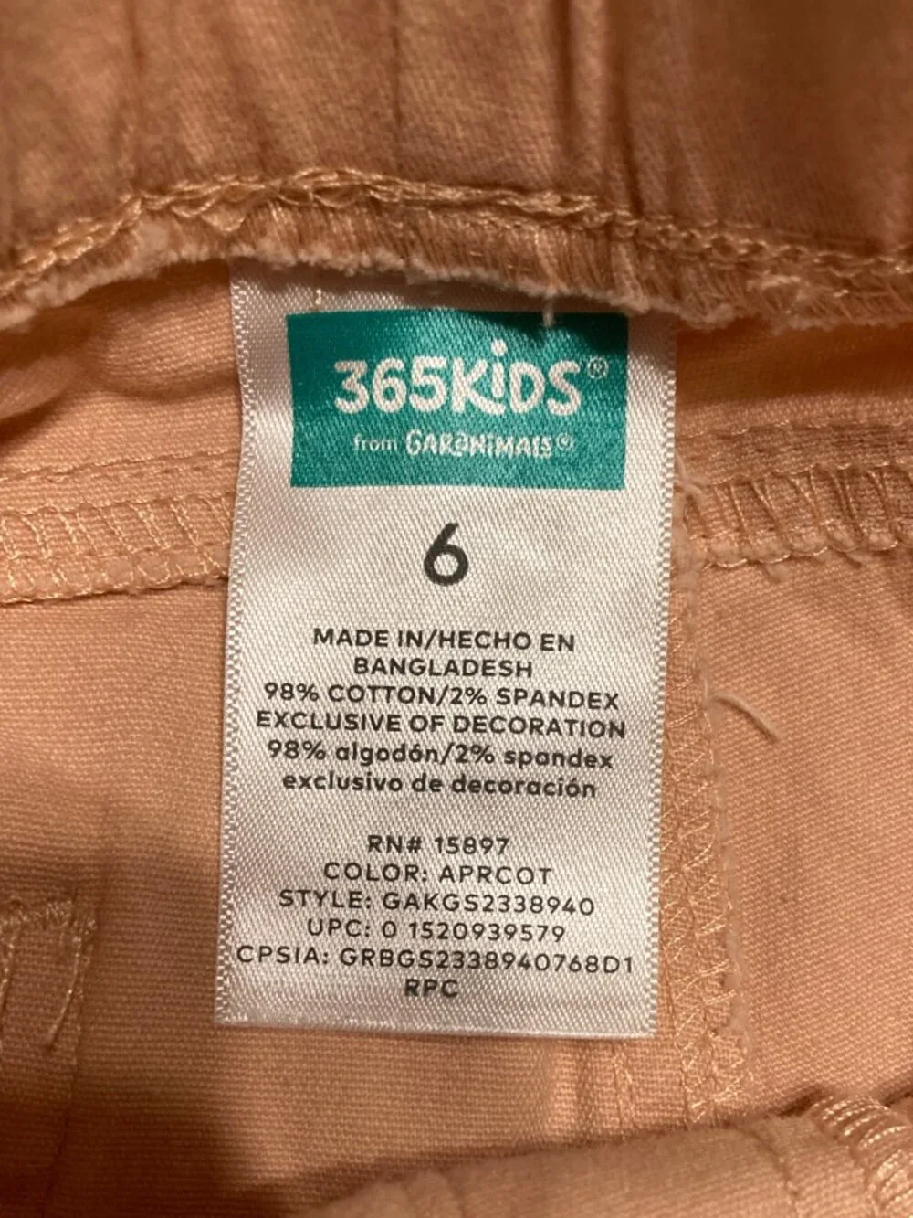 365Kids from Garanimals Girls Pull-on Shorts Peach/Apricot Size 6 Like New!